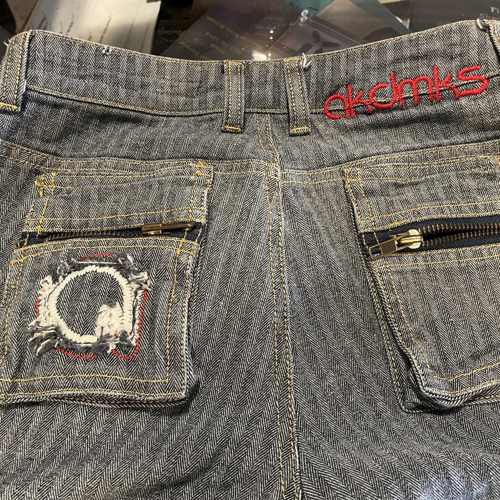 Size 26 VINTAGE AKDMKS PARACHUTE JEANS